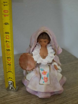 2 figure Statuette fatte interamente a mano