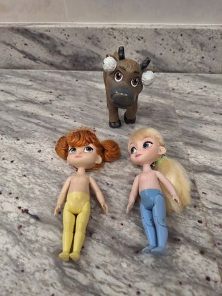 Muñecas Frozen y reno