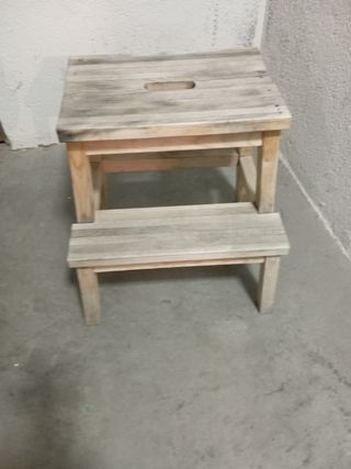 Escalera madera pequeña