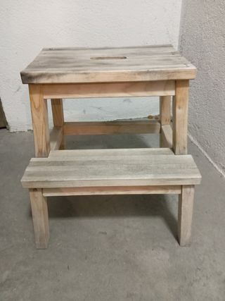 Escalera madera pequeña