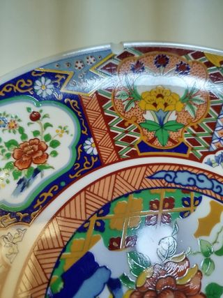Plato decorativo de porcelana Japonesa