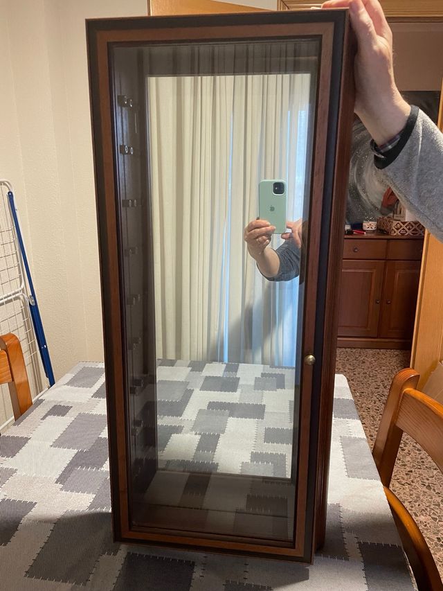 Vitrina expositora madera buena 
miniaturas