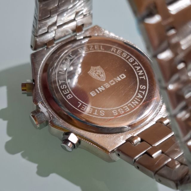 Reloj lujo nuevo a estrenar