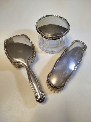 Juego de tocador antiguo de alpaca