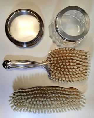 Juego de tocador antiguo de alpaca