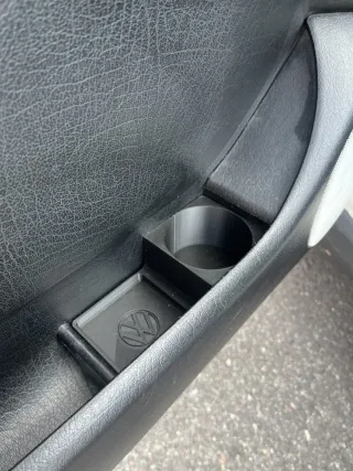 Portavasos con bandeja para VW Golf MK3