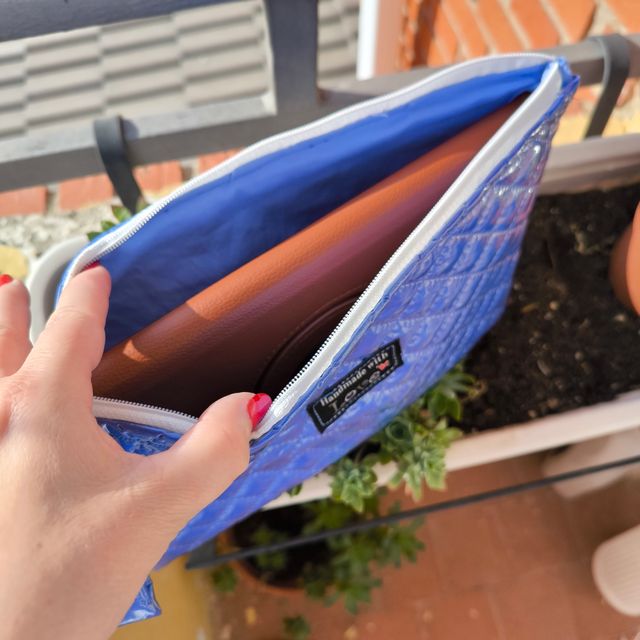 Funda tablet acolchada azul