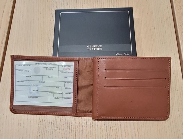 Billetera Cuero Fino marrón