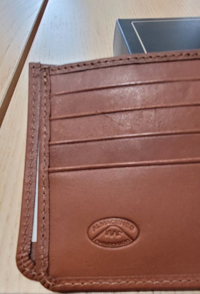 Billetera Cuero Fino marrón