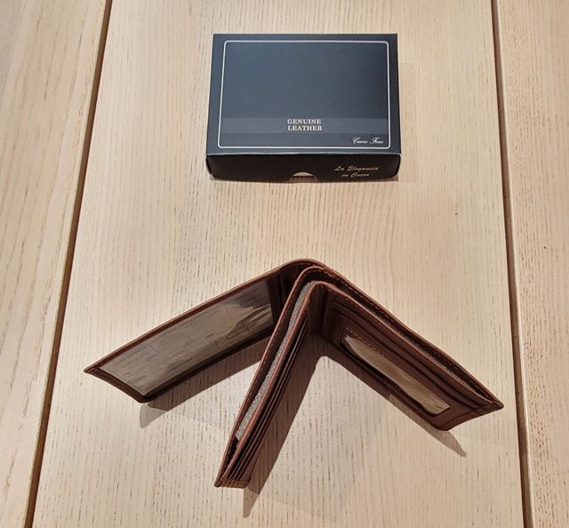 Billetera Cuero Fino marrón