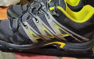 Salomon talla 42 