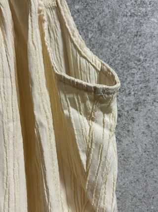 Blusa beige Shein sin mangas