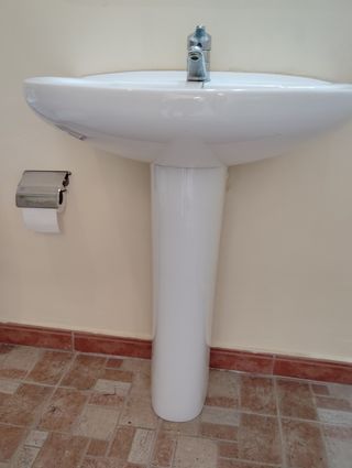 "OFERTA"BAJADA DE PRECIO lavabo con pie"roca"
