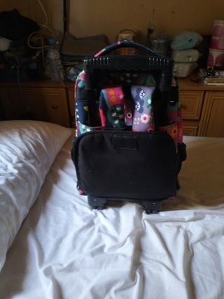 Mochila escolar con ruedas multicolor