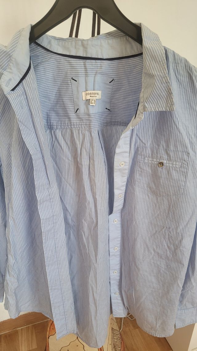 Blusa a rayas azul y blanca