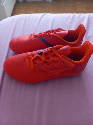 Botas fútbol niño talla 31