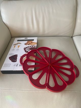 Molde para 8-16 croissants rojo