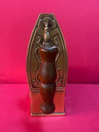 Plancha antigua dorada vintage