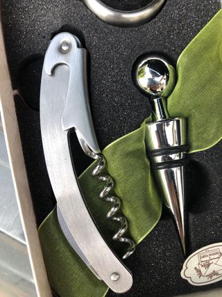 Set regalo vino Enoteca - apribottiglie e tappo