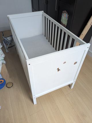 Cuna convertible cama bebé