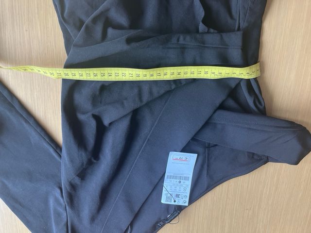 Top negro Stradivarius - Talla S