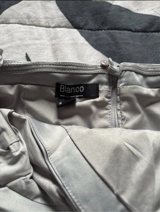 Vestido gris plata palabra de honor