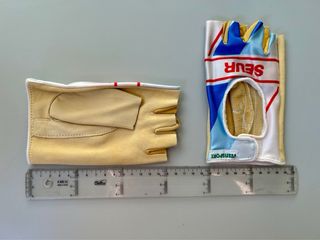 Guantes SEUR ciclismo 
Reliquia de 1988. Talla 10