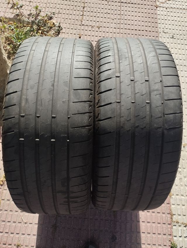 2 Neumáticos 255/40 R20 usados