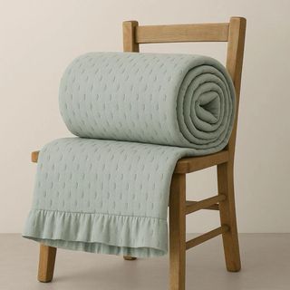Colcha bouti con volante verde cama 135cm