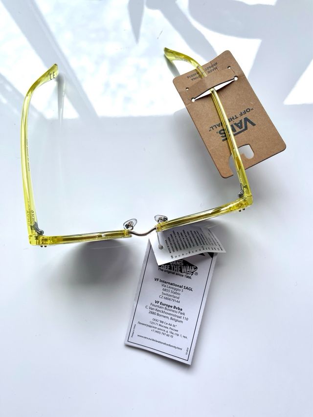 Gafas de sol verde lima VANS