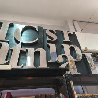 Letras grandes vintage en acero inox decoracion
