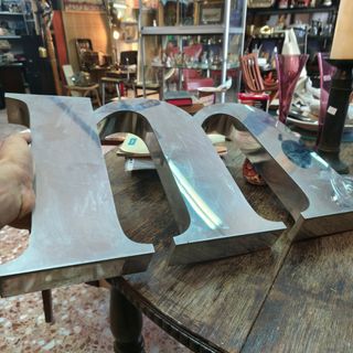 Letras grandes vintage en acero inox decoracion