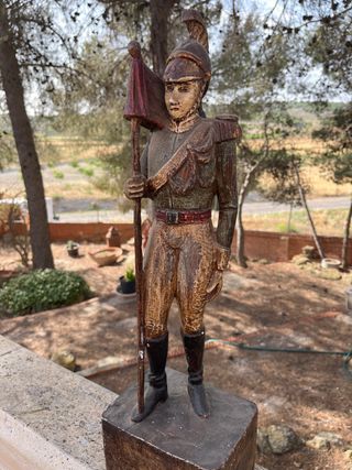 Escultura militar madera antigua
