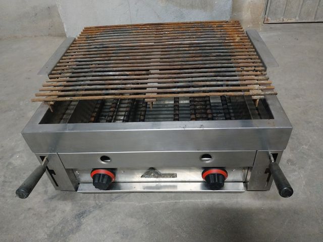 Barbacoa industrial usada