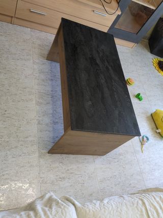 Mesa centro elevable marrón-negra