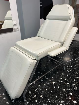 Camilla estetica usada