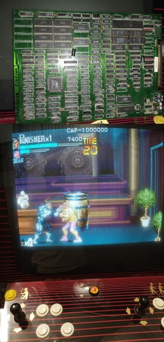 Máquina arcade original con 4 juegos funcionando.