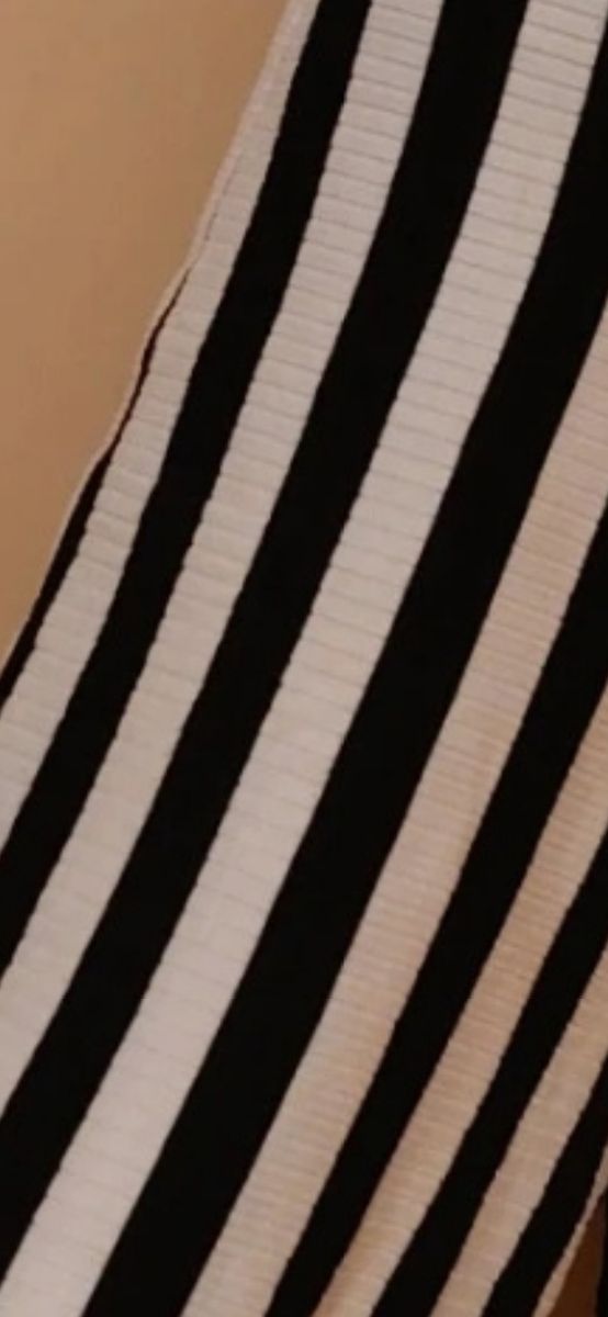 Mono rayas blanco-negro