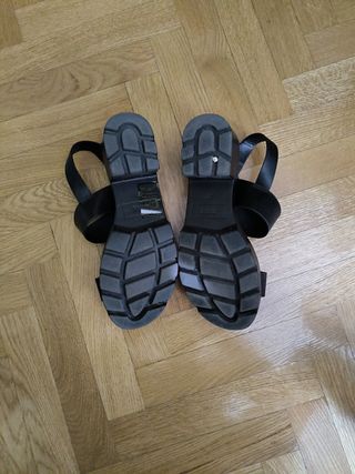 Sandalias Mustang negras tacón T.37