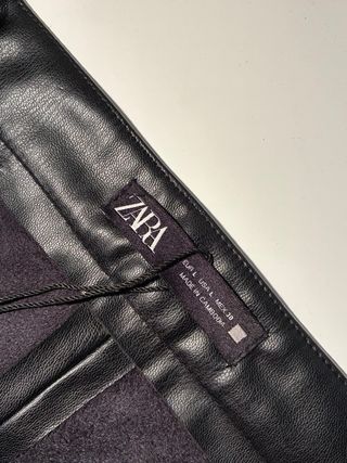 Pantalones cuero Zara