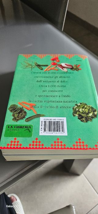 Cucchiaio verde. La bibbia della cucina vegetarian