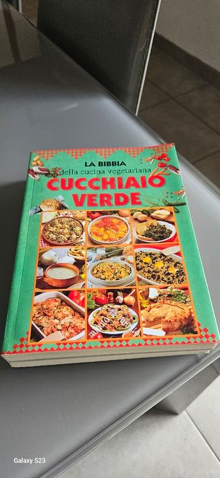 Cucchiaio verde. La bibbia della cucina vegetarian
