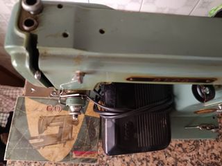 Máquina coser Alfa - Antigua