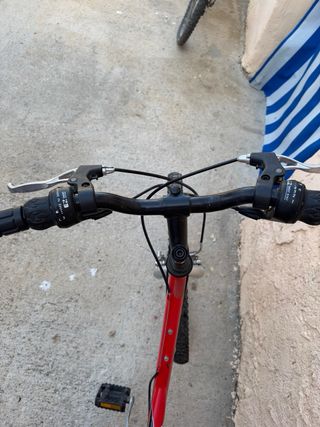 Bicicleta montaña roja
