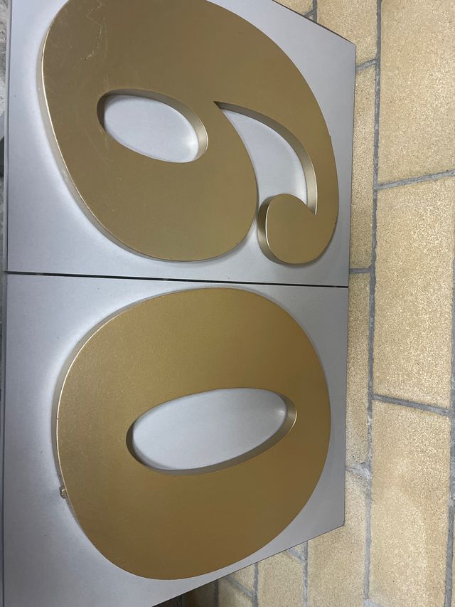 Números 90  y 60 dorados metal