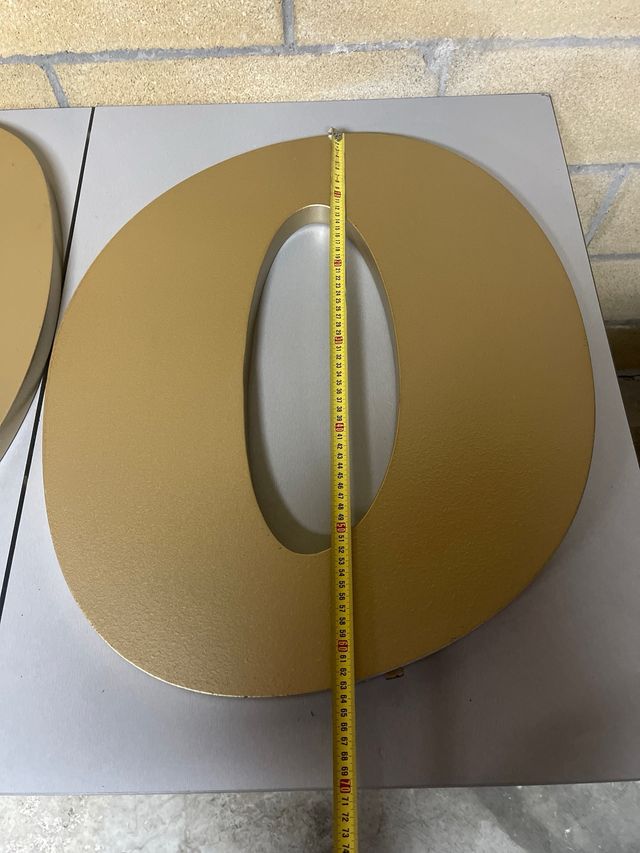 Números 90  y 60 dorados metal