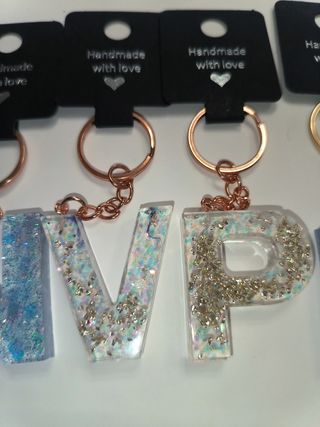 Portachiavi lettera resina glitter