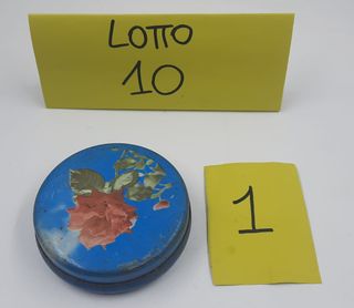 Scatola in latta tonda con rose