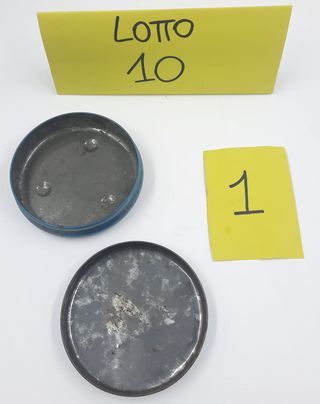 Scatola in latta tonda con rose