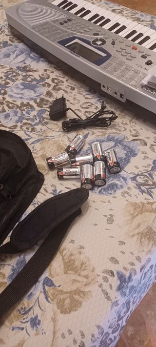 Tastiera musicale Medeli  49 tasti